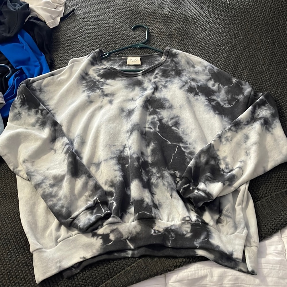 Tie die light weight sweatshirt
